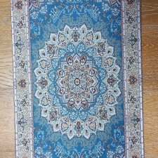 Ковер в бежево-голубых тонах для кукол