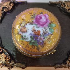 Шкатулочка фарфоровая 6 см