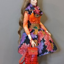 Яркий весенний комплект на девочек 1/4