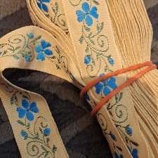 Тесьма винтажная вышитая шелком