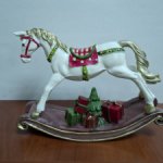 Лошадка-качалка