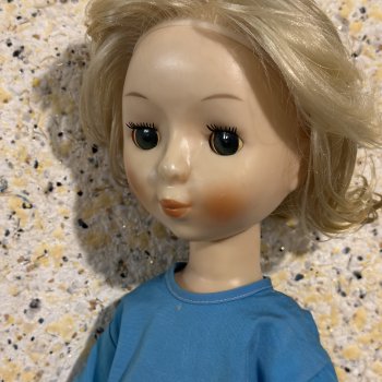 Новенькая, ориентировочно Адольф Нейстат