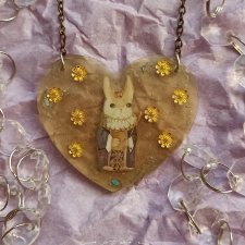 Украшения из ув-смолы