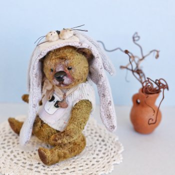 Мишка в шапочке