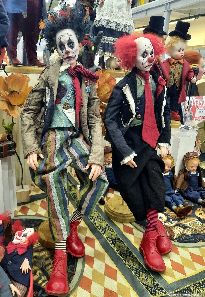 И снова весна,и снова бал кукол