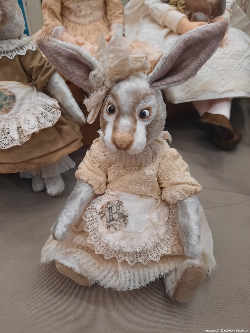 И снова весна,и снова бал кукол