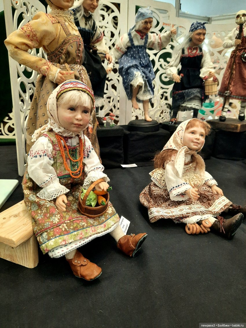 И снова весна,и снова бал кукол