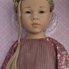 Мила Готц 2021 с зелёными глазами