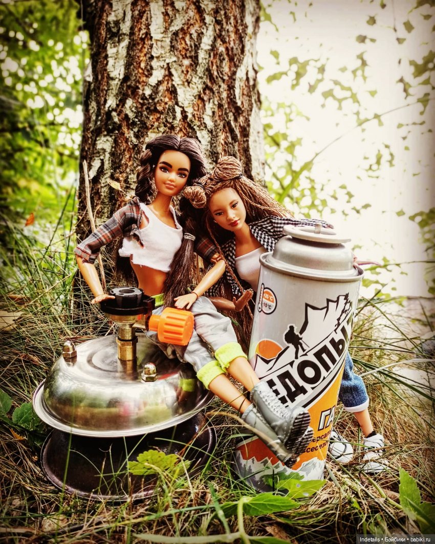 подружка разбитый. подруги рисунок. две подруги арт. обои для лп. акция приведи подругу на брови.