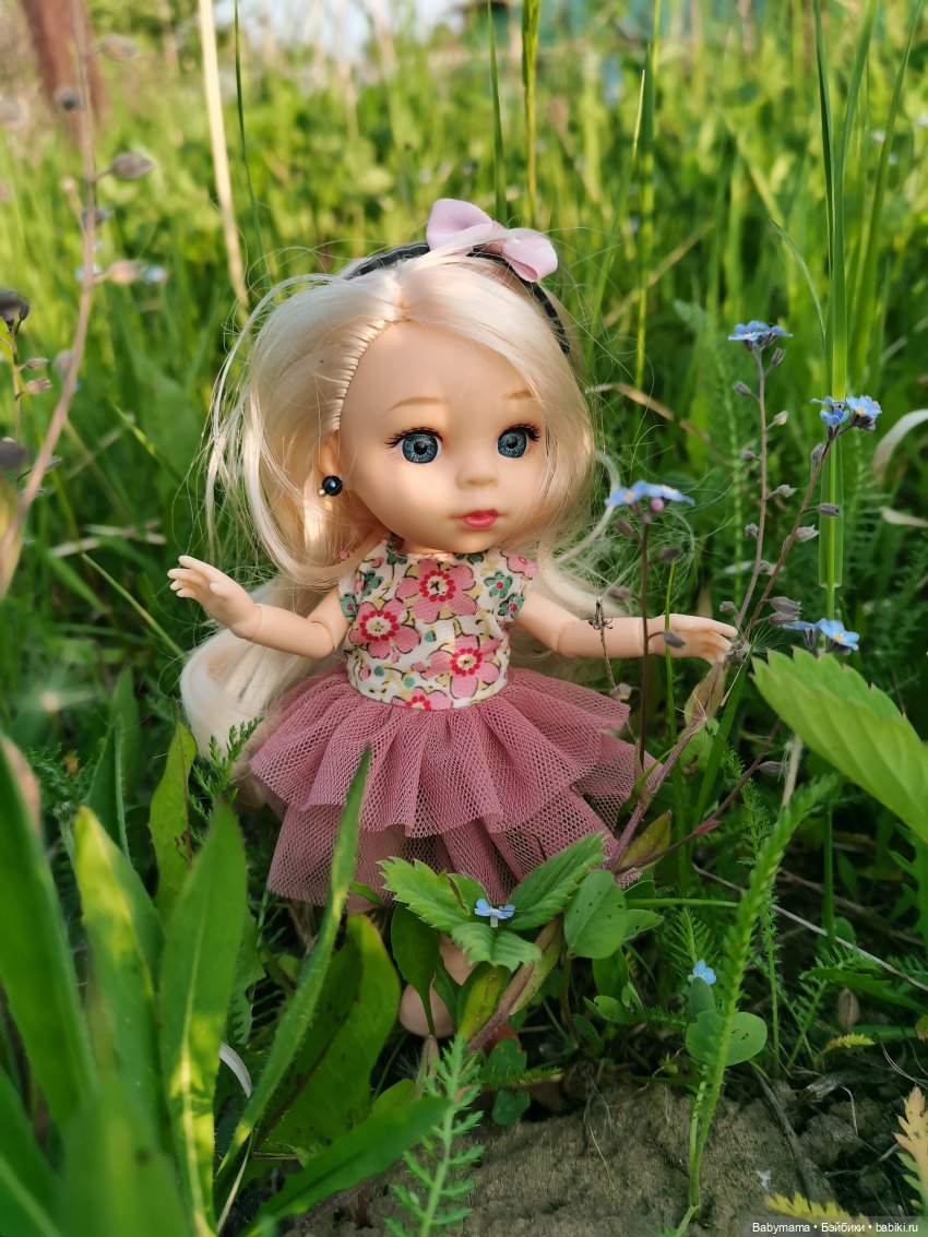 Элис с новой подружкой Дороти на даче (фото 6)