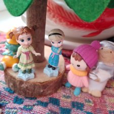 ...и самые маленькие поздравляют с Новым годом!