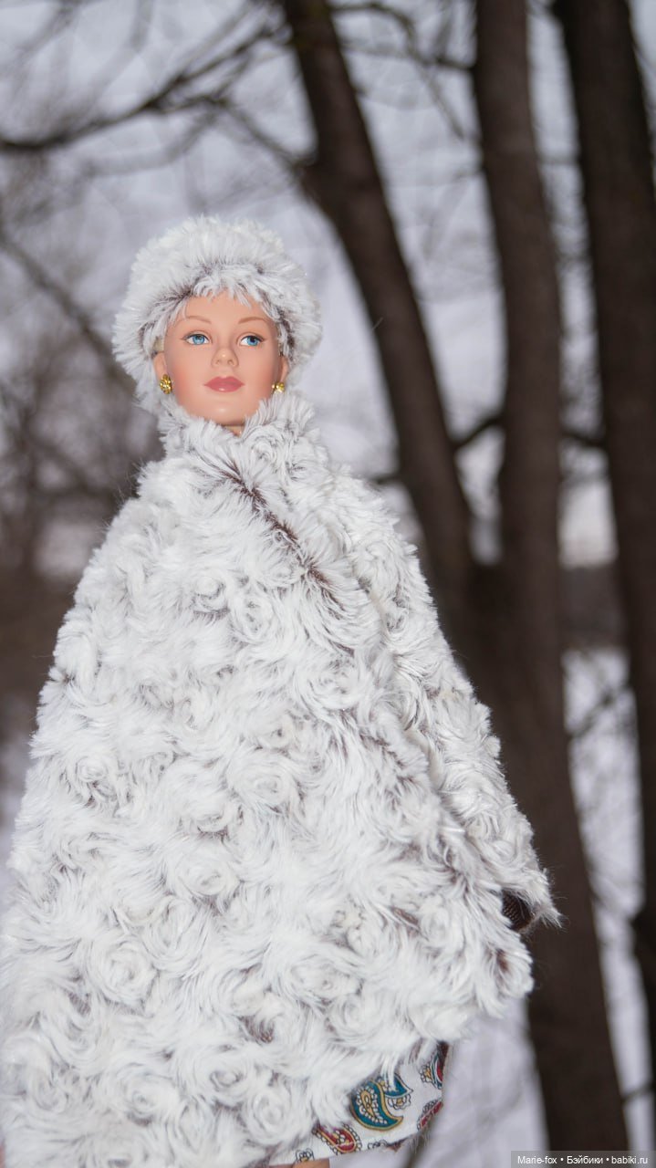 По Сеньке шапка: Арсения гуляет по заснеженному Сарову