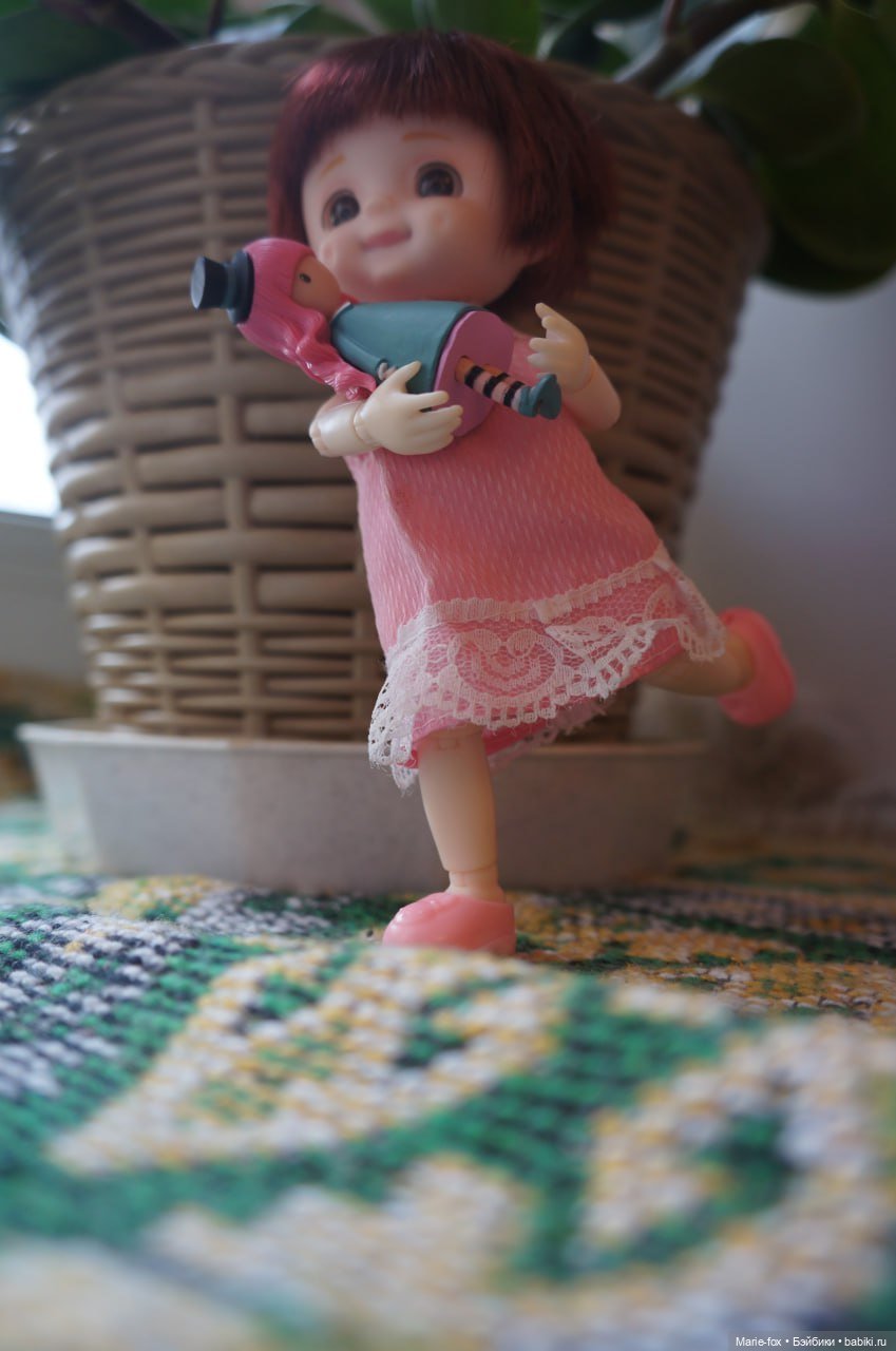 Девочки - цветочки поздравляют с Весной (фото 2)