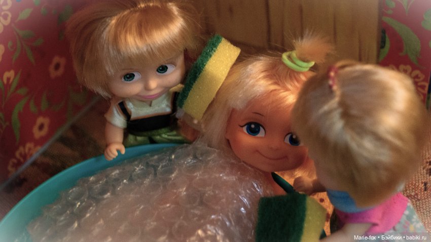 "Я буду самая воспитанная, а ты будешь самый симпампончик" : Домовёнок Фомушка и Маша