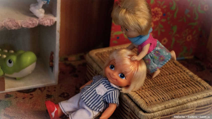 "Я буду самая воспитанная, а ты будешь самый симпампончик" : Домовёнок Фомушка и Маша