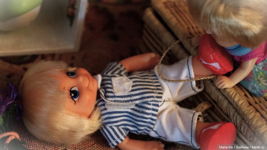 "Я буду самая воспитанная, а ты будешь самый симпампончик" : Домовёнок Фомушка и Маша