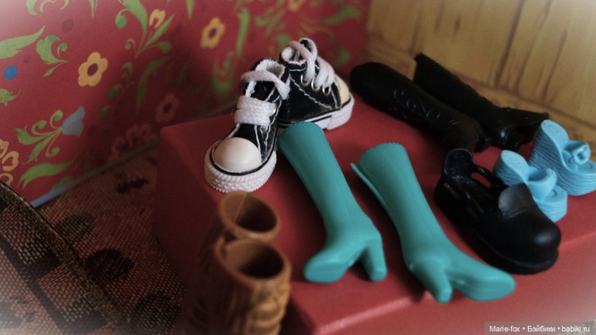 "Я буду самая воспитанная, а ты будешь самый симпампончик" : Домовёнок Фомушка и Маша