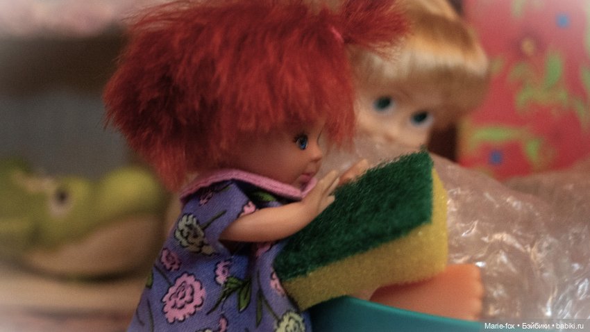 "Я буду самая воспитанная, а ты будешь самый симпампончик" : Домовёнок Фомушка и Маша