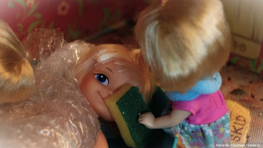 "Я буду самая воспитанная, а ты будешь самый симпампончик" : Домовёнок Фомушка и Маша