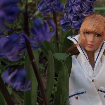 Весенние прогулки Александры