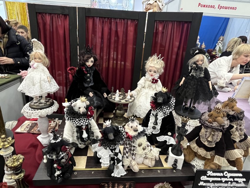 Поход на выставку на Тишинке 5го апреля ч2