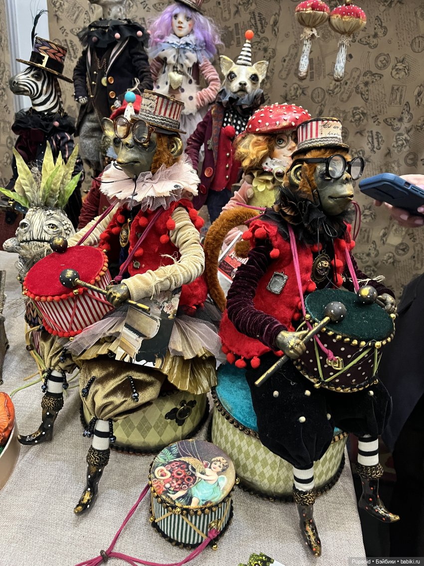 Поход на выставку на Тишинке 5го апреля ч2