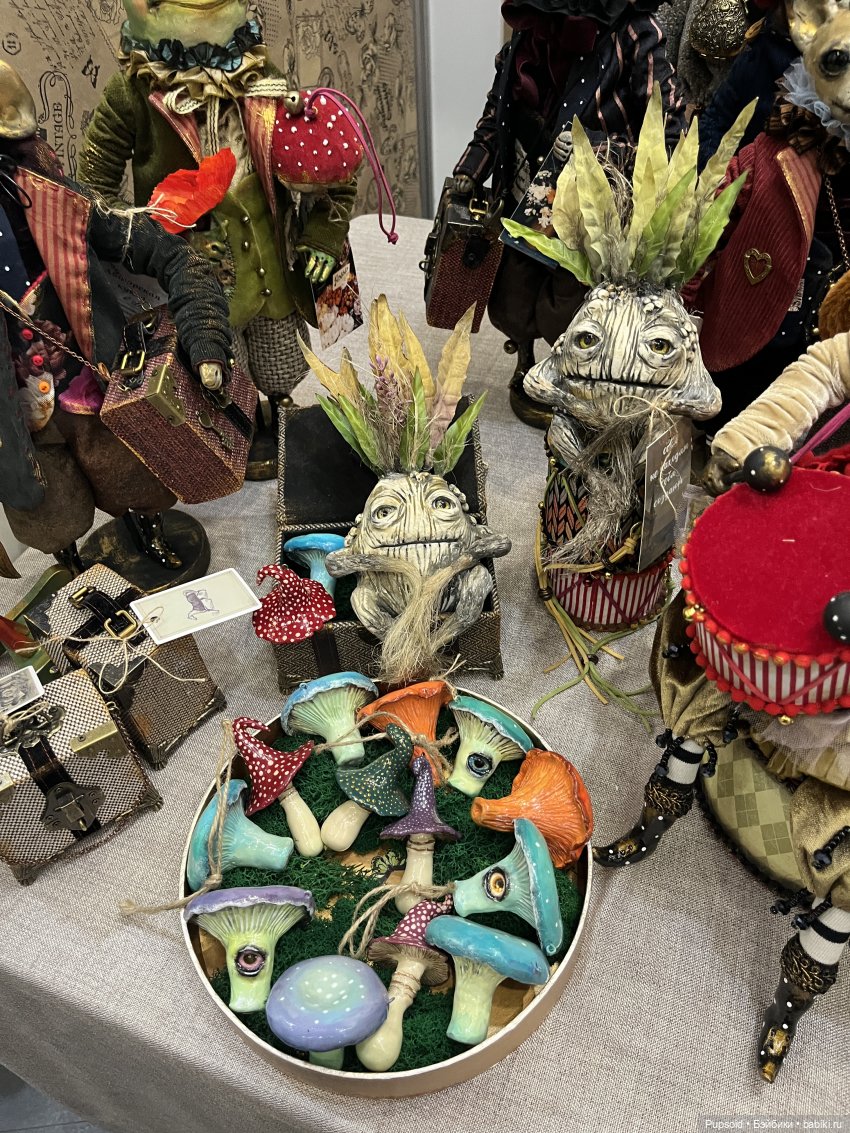 Поход на выставку на Тишинке 5го апреля ч2