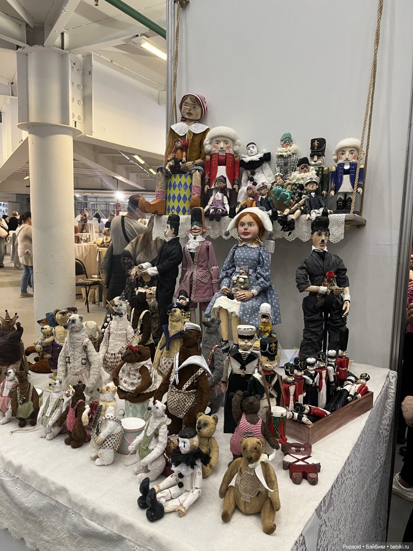 Поход на выставку на Тишинке 5го апреля ч2