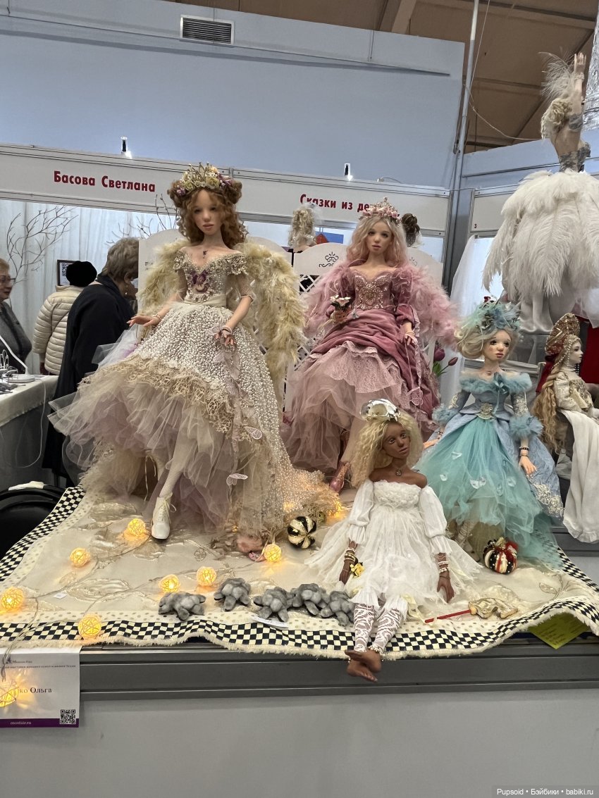 Поход на выставку на Тишинке 5го апреля ч2