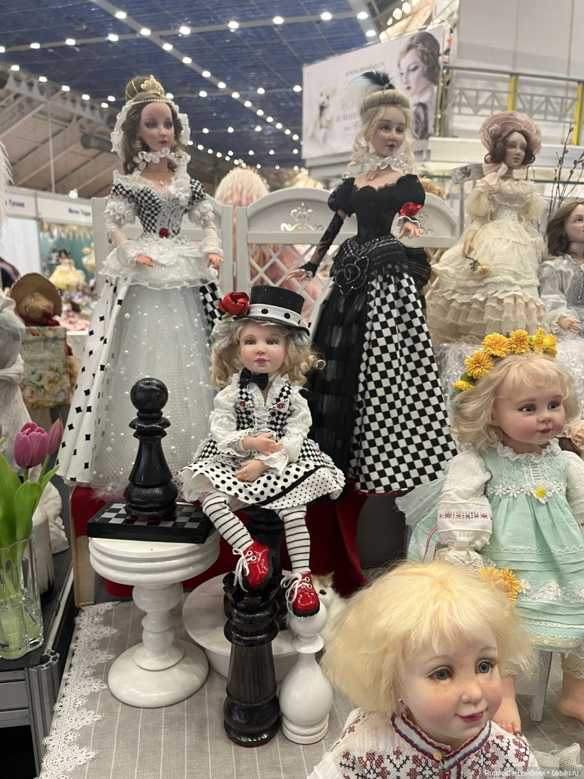 Поход на выставку на Тишинке 5го апреля ч2