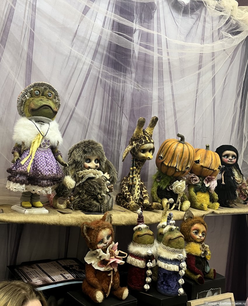 Поход на выставку на Тишинке 5го апреля ч2