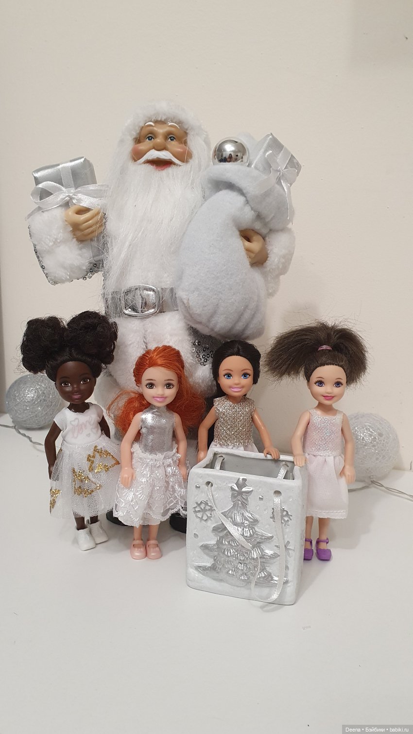 Малышки собрались на детскую Ёлку🥰