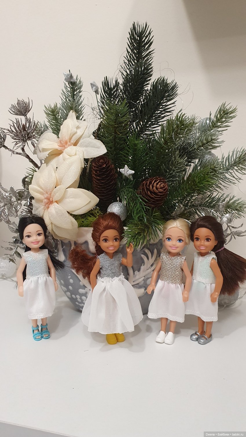 Малышки собрались на детскую Ёлку🥰