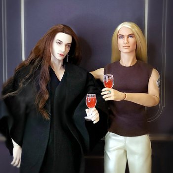 Вампир и... вампир.