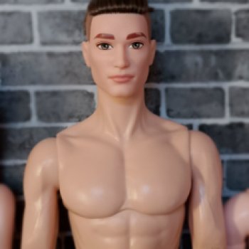 Новиночка: мужское тело Менгф тона White.