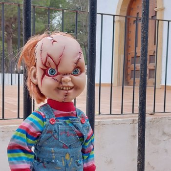 Чаки знакомится с городом