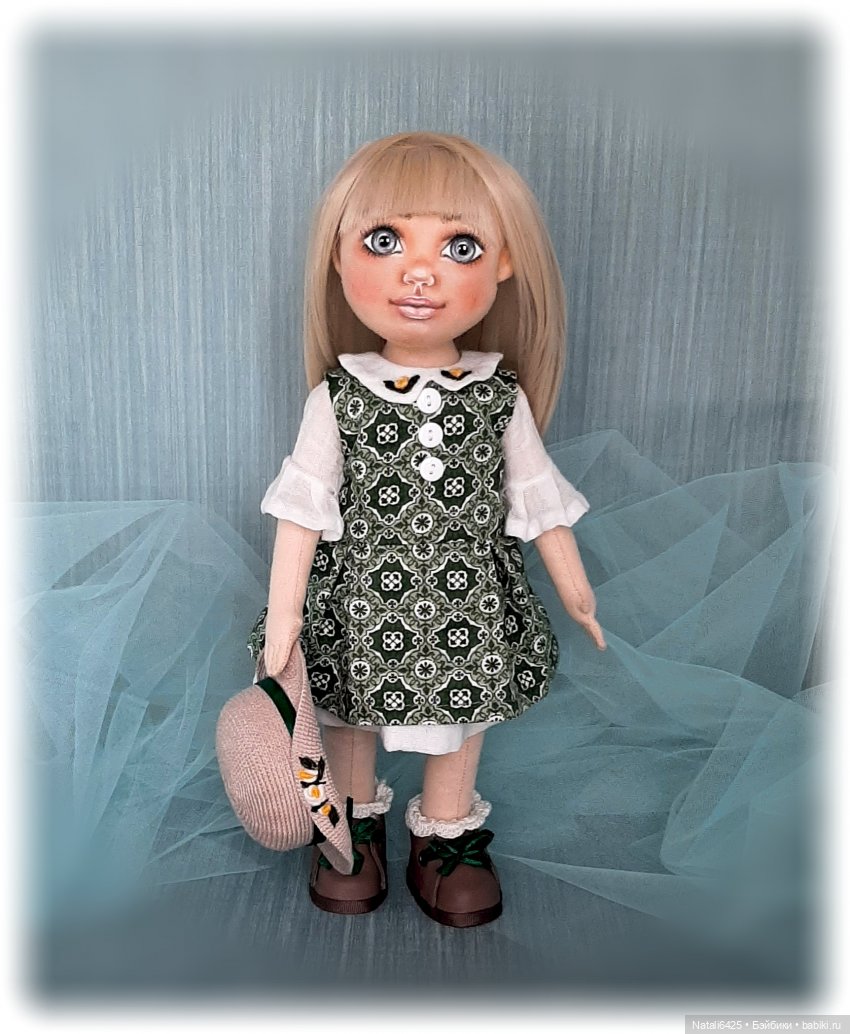 Малышка в шляпе👒