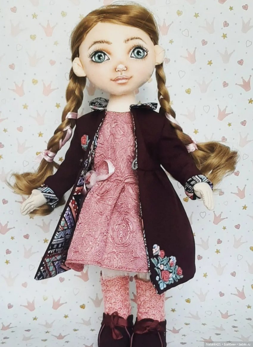 Девочка с косами