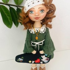 Куколка со скрипкой