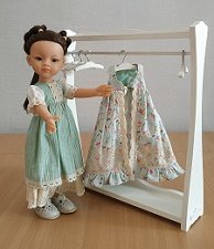 Стойка для кукольной одежды Улуна для Паола Рейна