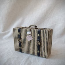 Чемодан для кукол