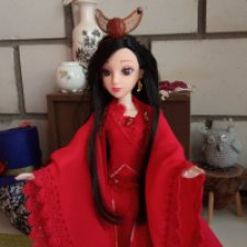 Алое платье Алой Луны