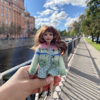 Пики гуляет по Питеру