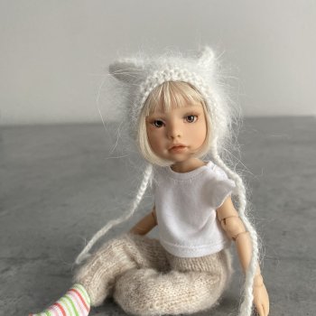 Стесняшка Поля