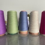 Пряжа, спицы для вязания