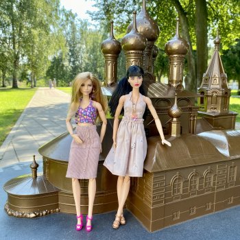 Наташа и Лина в Угличе