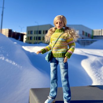Прогулка среди сугробов с Софи (Она Н.Петровой)
