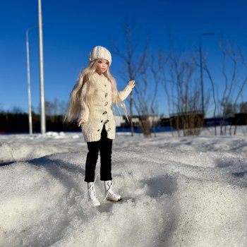 Яркого неба 💙 в день кукольника