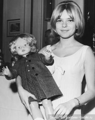 Опознаем очаровательную француженку и любуемся образами из шестидесятых