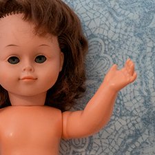 Перетяжка резинки для куклы ГДР (осторожно: расчлененка)